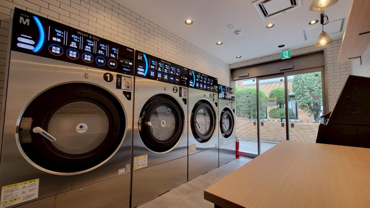 コインランドリーSPLASHSPLASH 本町店